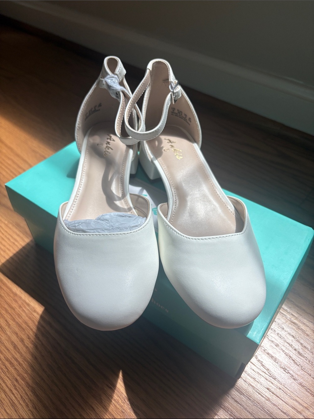 Ankis Women's White Ankle-Strap Low Block Heel Pumps